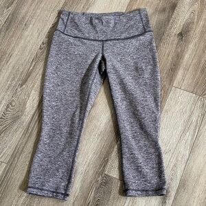 Patagonia Charcoal Heather Cropped Leggings